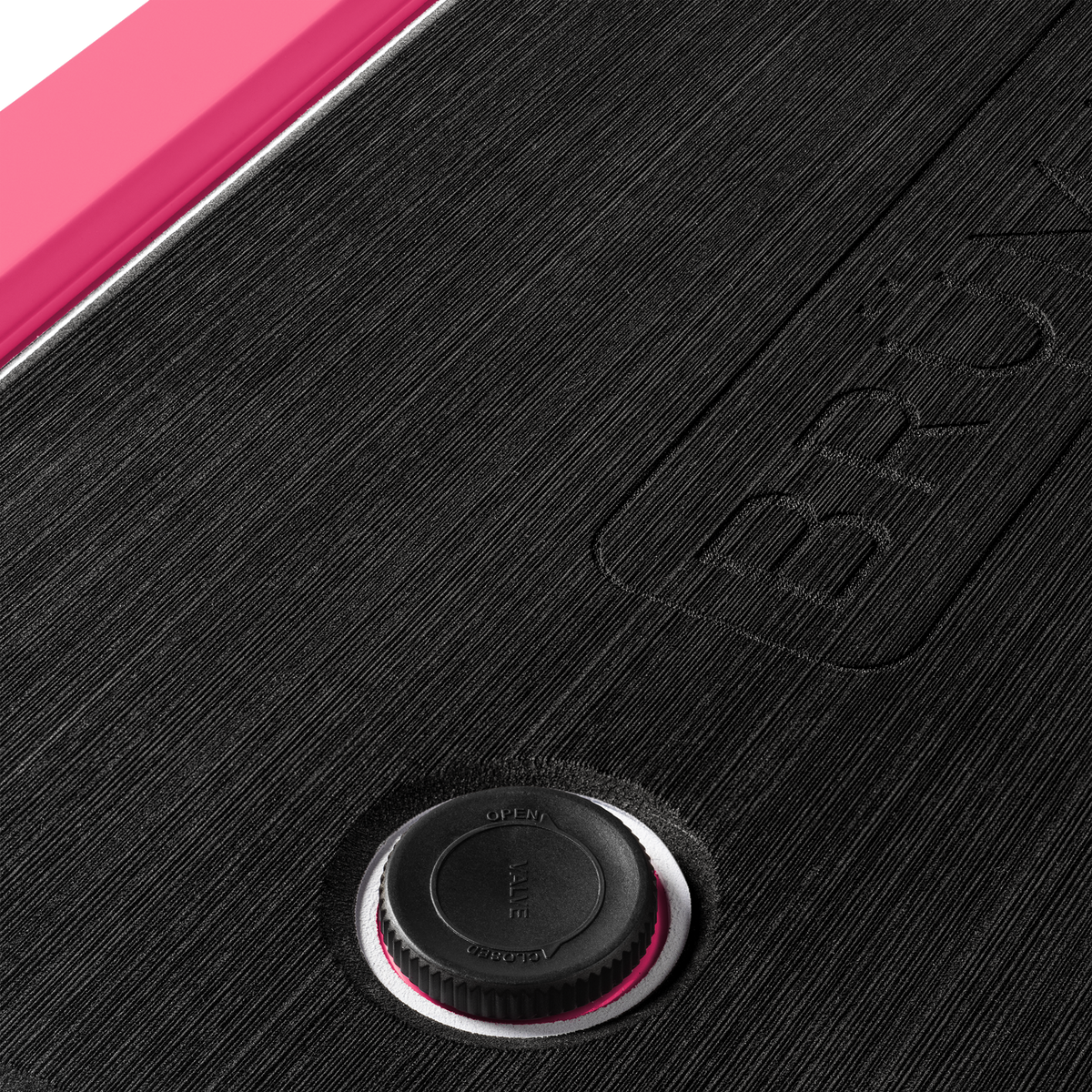 brutank-k8 brutank-55qt-neonpink-vent.png